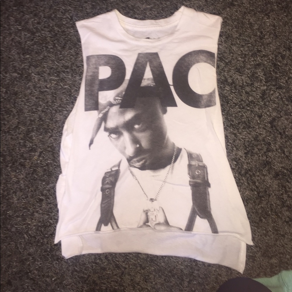 Tupac cut off