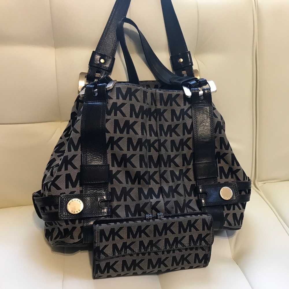 Michael Kors handbag and wallet set