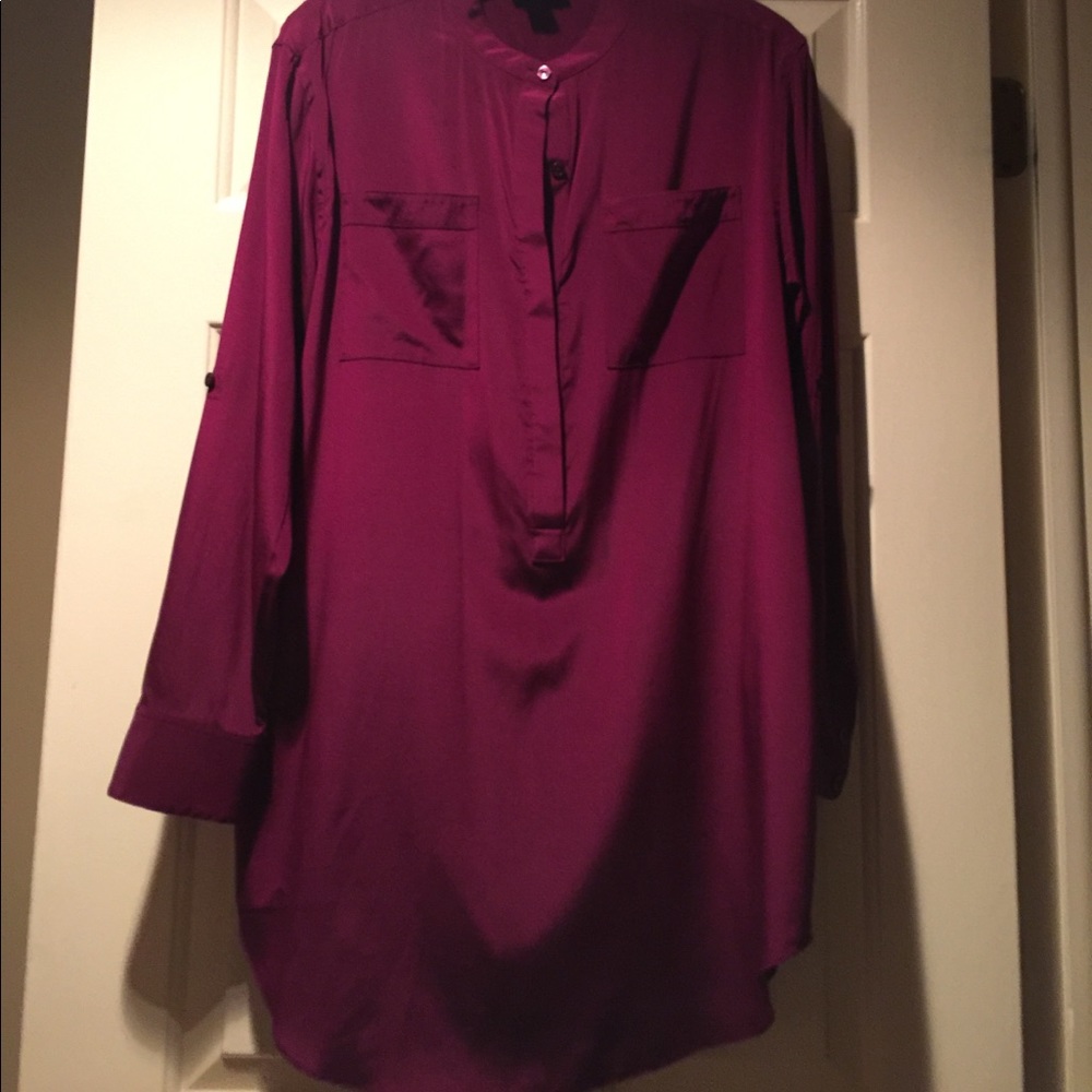 DKNY Gently Used Purple Silk Blouse -S-