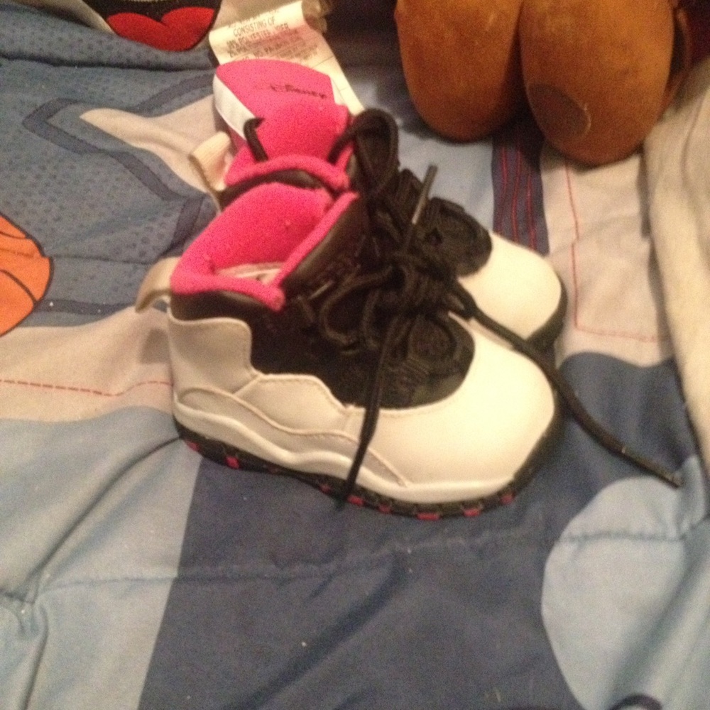 Nike girls sneakers Jordan