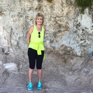 Meet your Posher, Flo