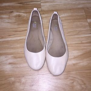Woman's Flats
