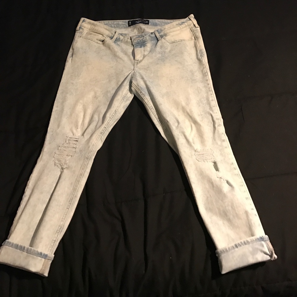 Hollister Crop Jeans
