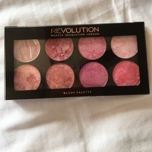 Makeup Revolution Blush Palette Queen