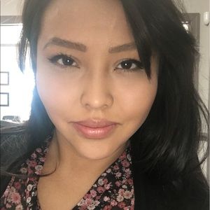 Meet your Posher, Angelique