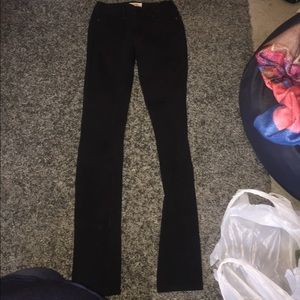 Black skinny jeggings