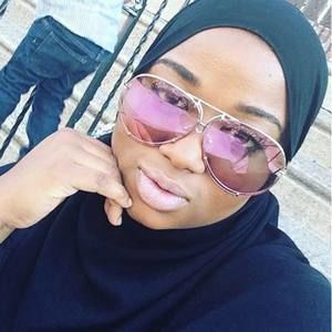 Meet your Posher, Robyn