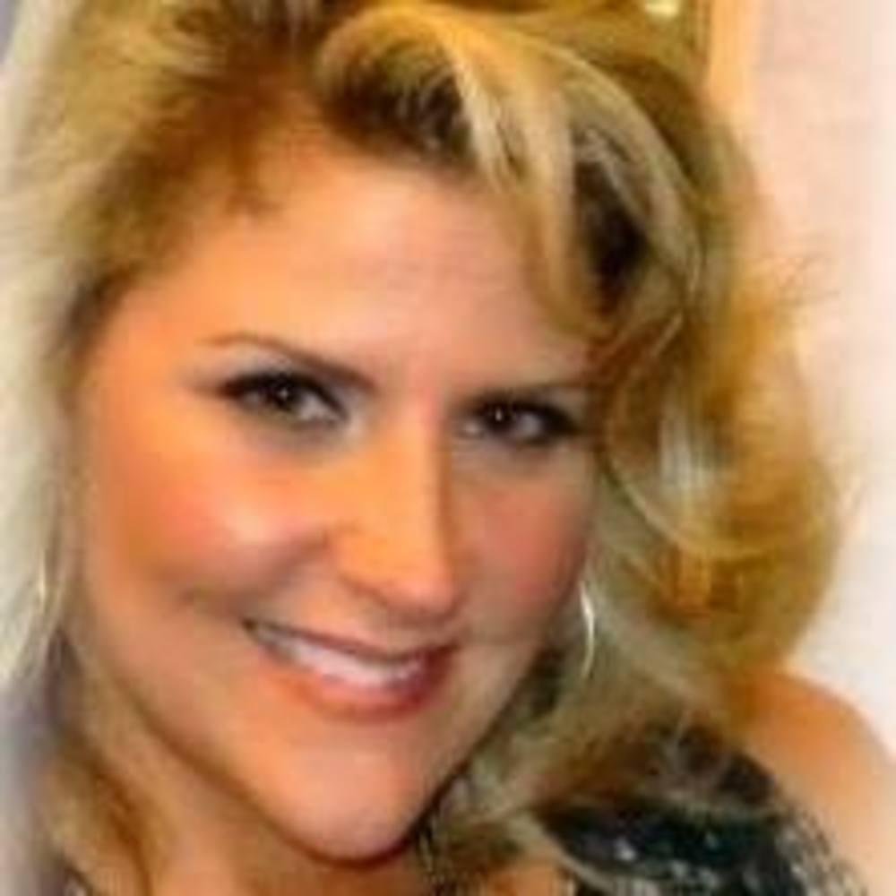 Meet your Posher, Dina