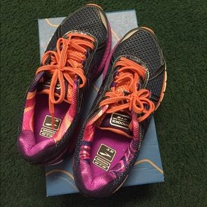 Brooks Adrenaline GTS 15
