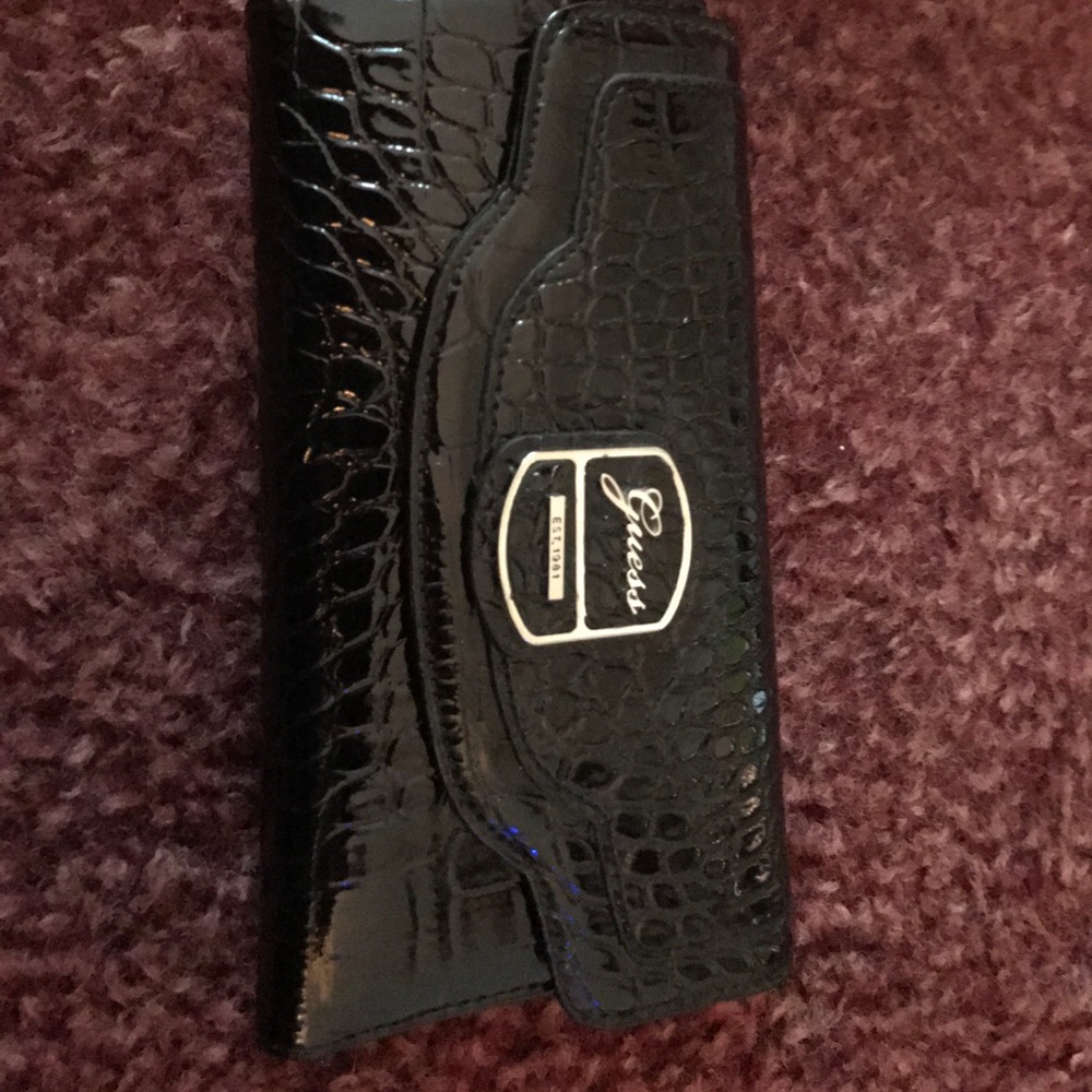 Guess wallet . Great condition!