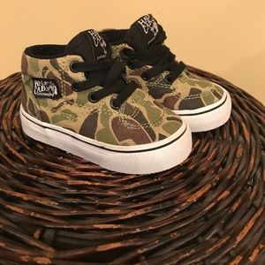 Toddler Camo Halfcab Vans size 4