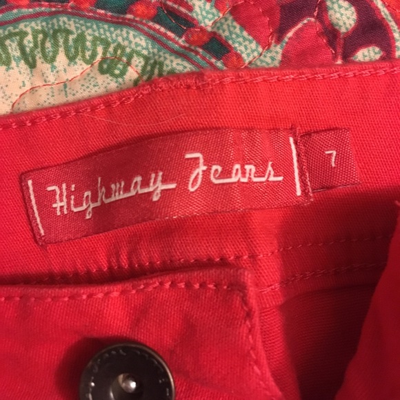 Pink mini skirt - Picture 3 of 3