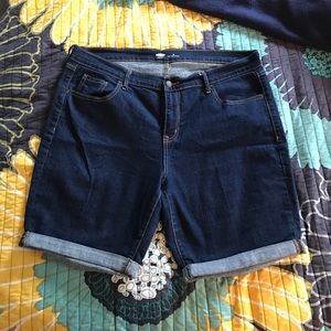 Old Navy Bermuda Shorts Size 16
