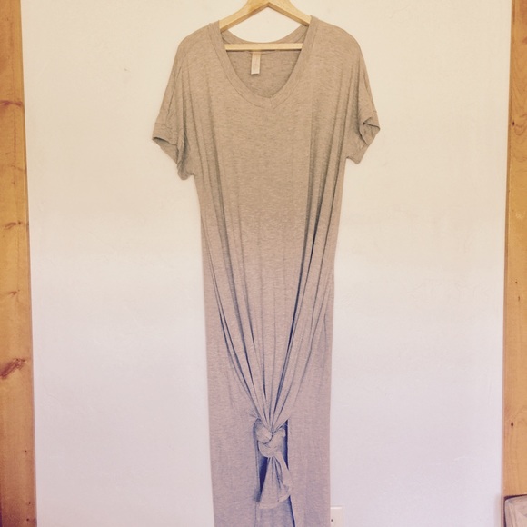 👗 Dolman Sleeve Flowing Maxi Dress - Picture 3 of 3