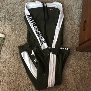 Rare Victoria's Secret pink set