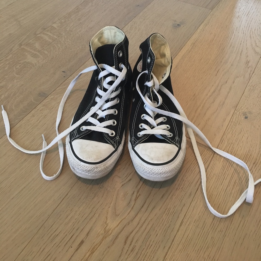 black high top all black converse