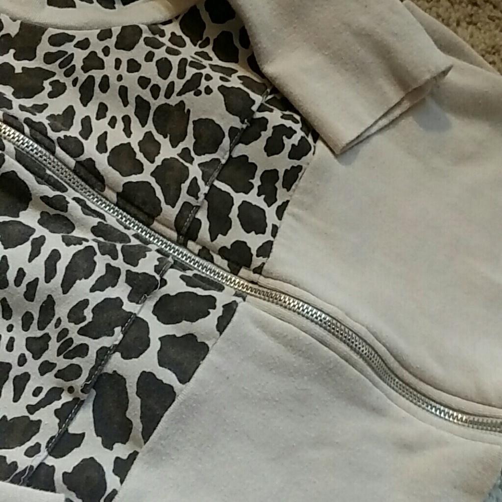 Candies Tunic Hoodie - Picture 3 of 3