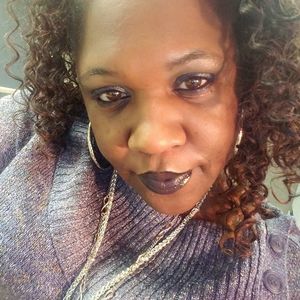 Meet your Posher, Raina