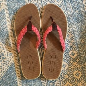 Sperry flip flops