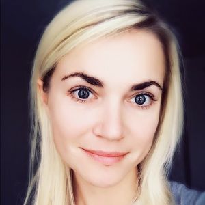 Meet your Posher, Elena