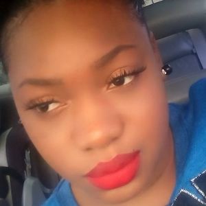 Meet your Posher, Adrianna