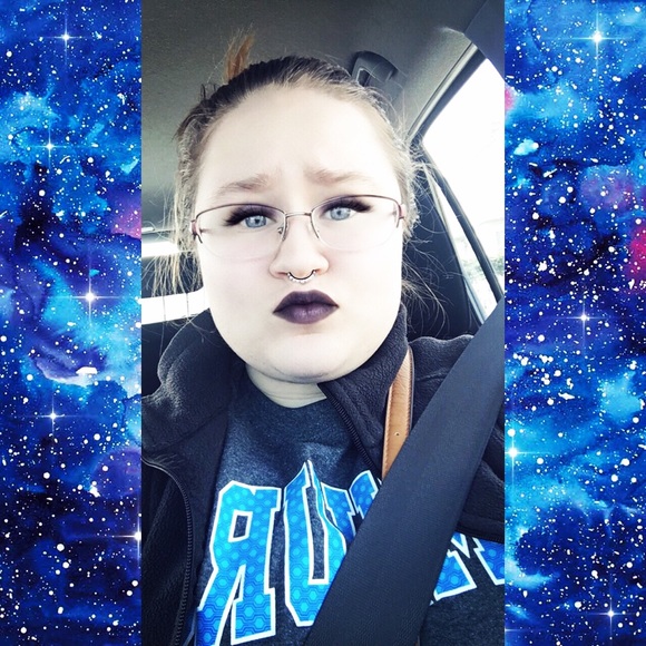 Meet your Posher, Gabby - Picture 1 of 1