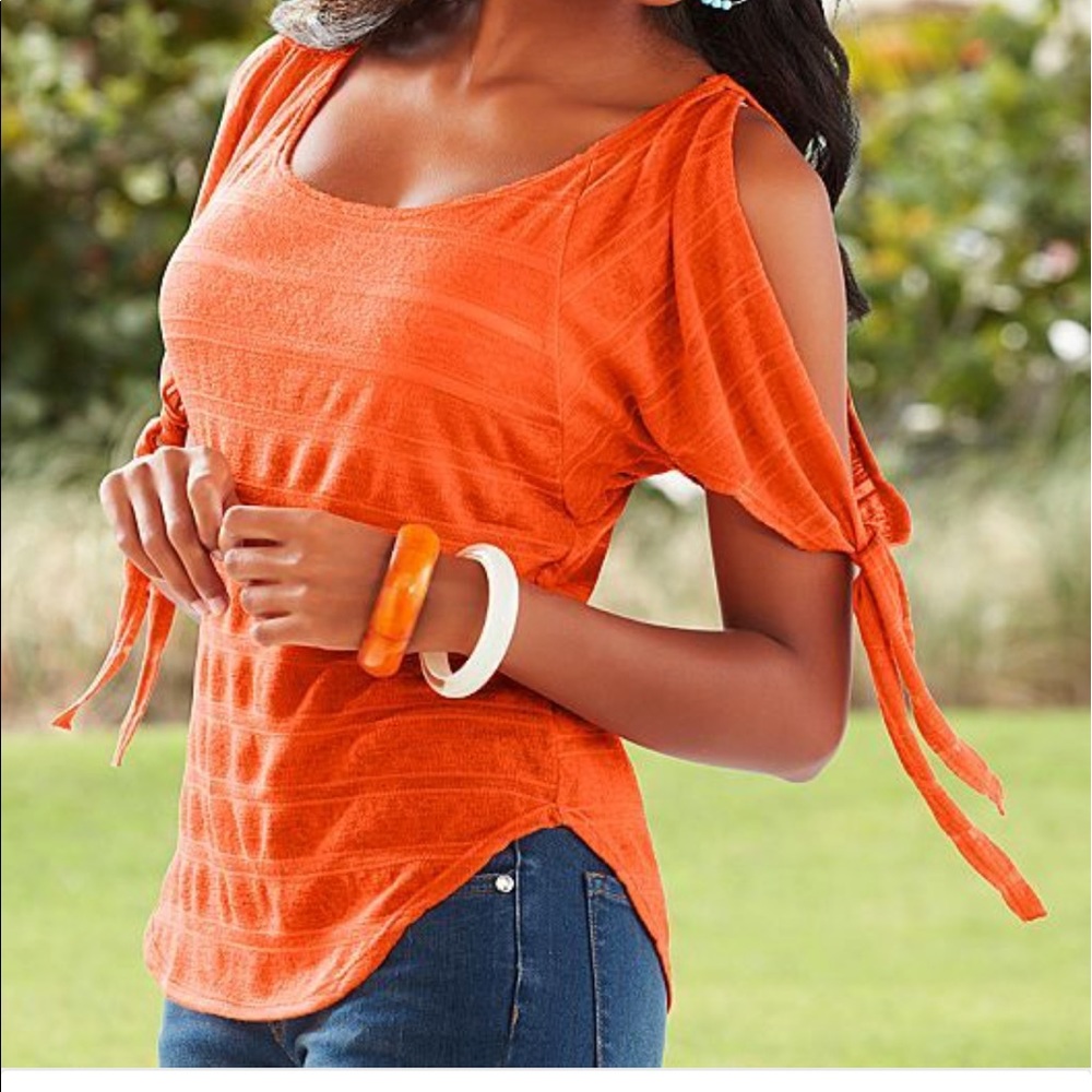 Venus open shoulder top size medium