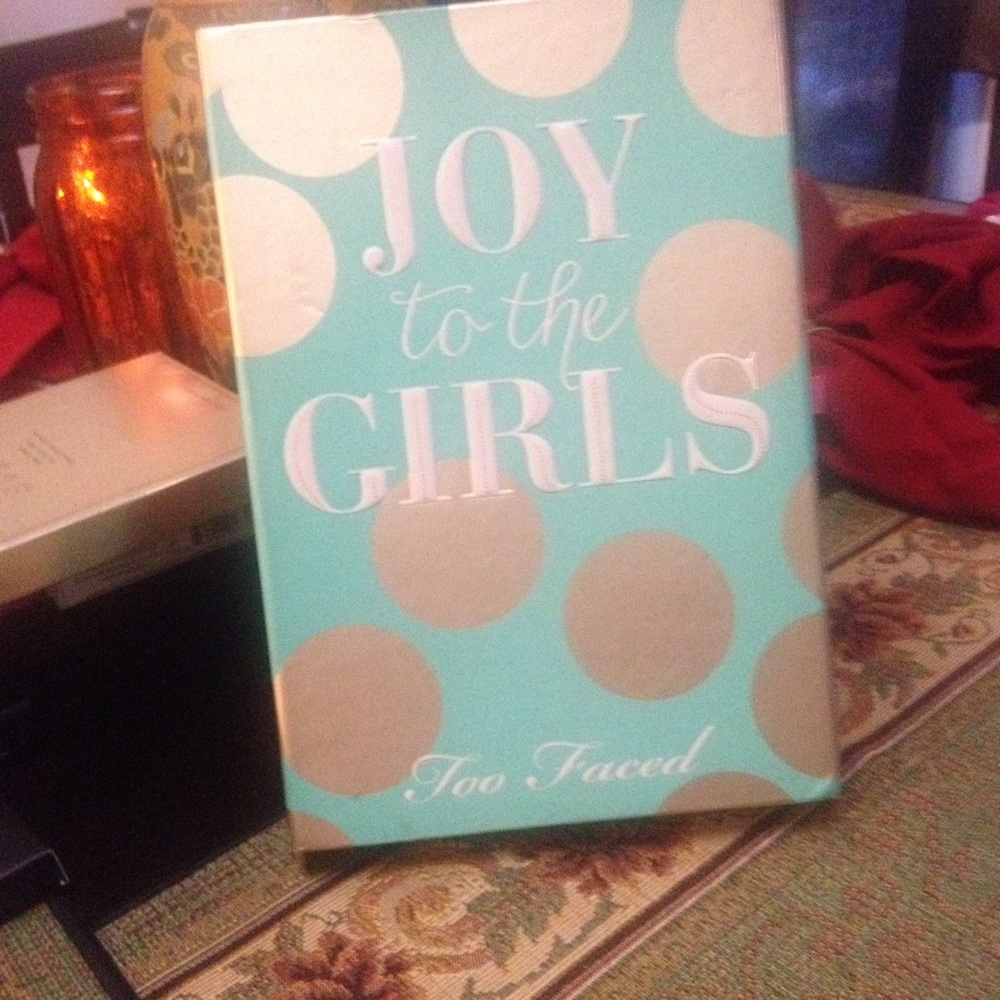 Joy to the girl palette