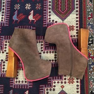 dv8 BY DOLCE VITA • Yasmine Boot • Like New • SZ 8