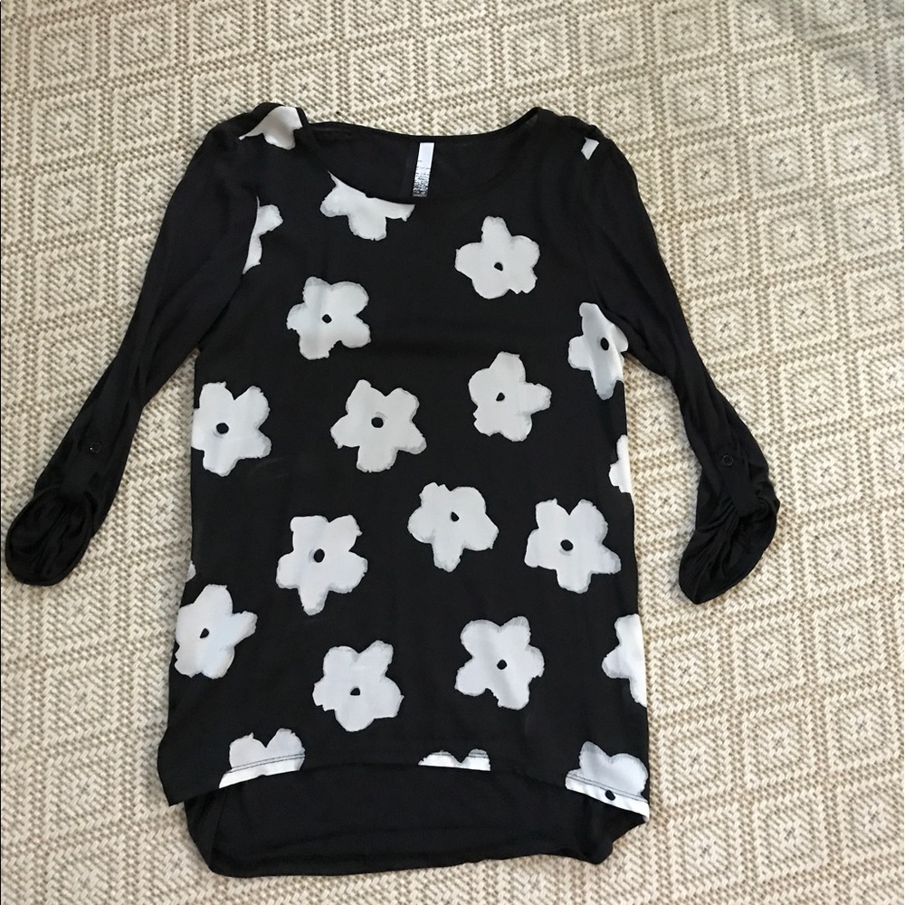 KENSIE BLACK/ WHITE TOP SizeXS