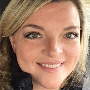 Meet your Posher, Lora