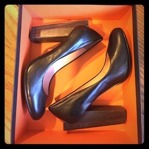 😍 United Nude Un-Block Pump