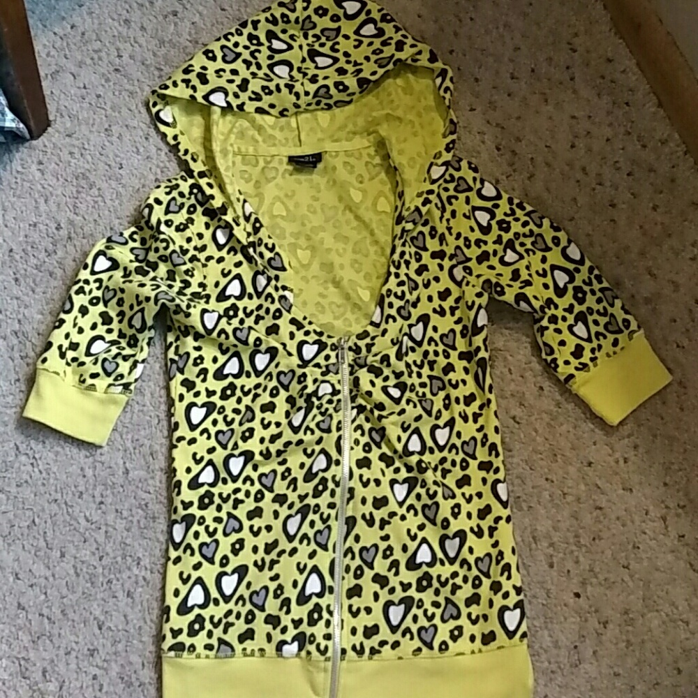 Rue 21 T-shirt Hoodie