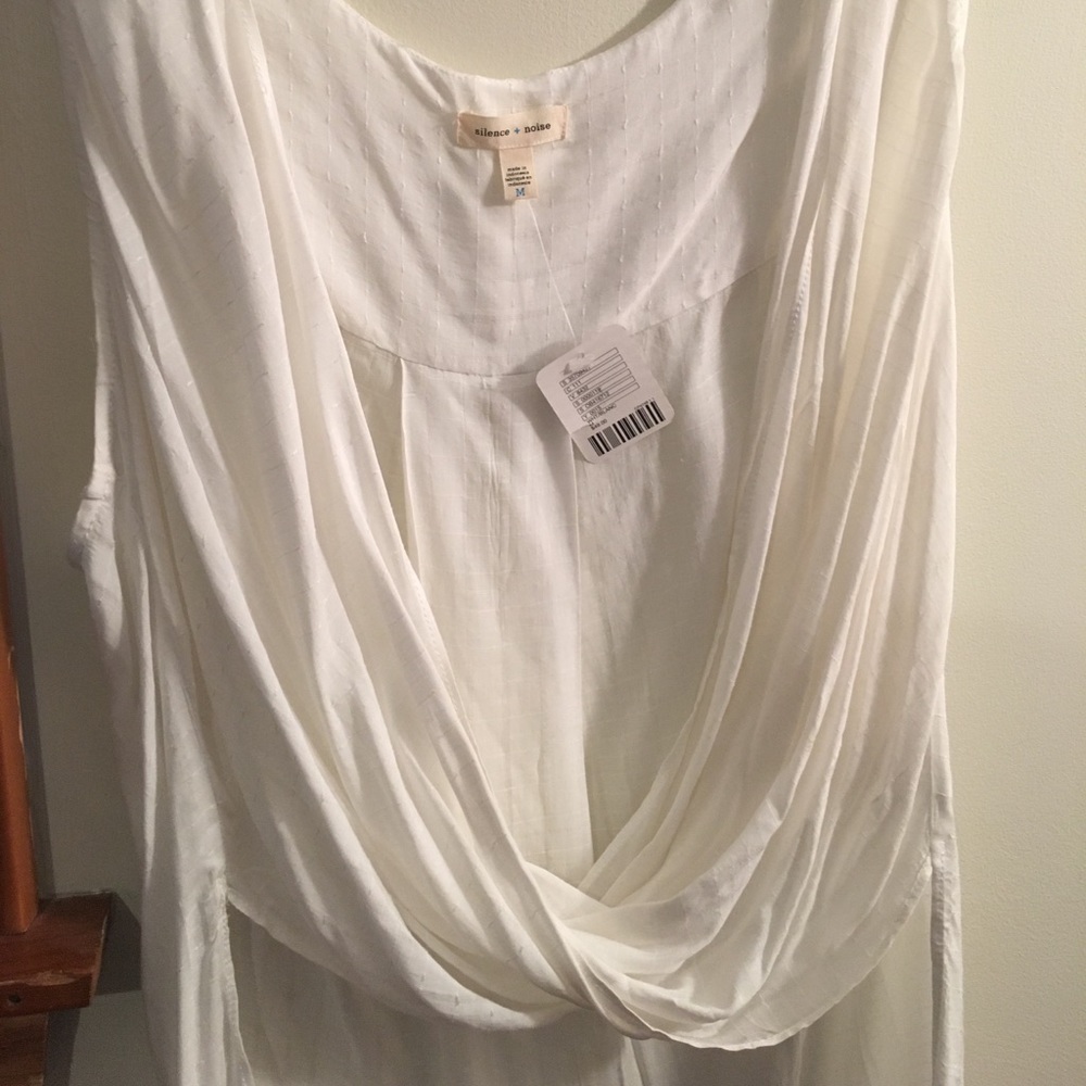 NWT Silence + Noise top - Picture 2 of 4