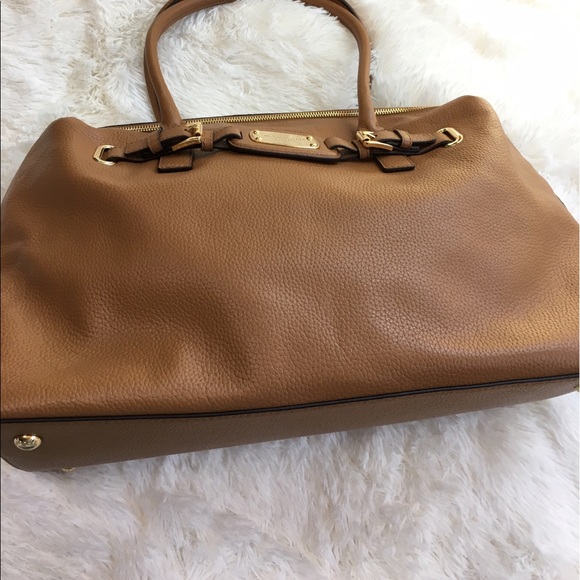 ⭕️Sale today only!⭕️Michael Kors HamiltonWeekender - Picture 3 of 8