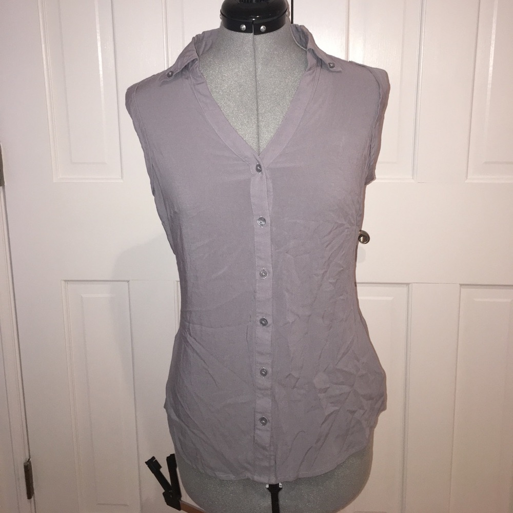 Gray button down tank