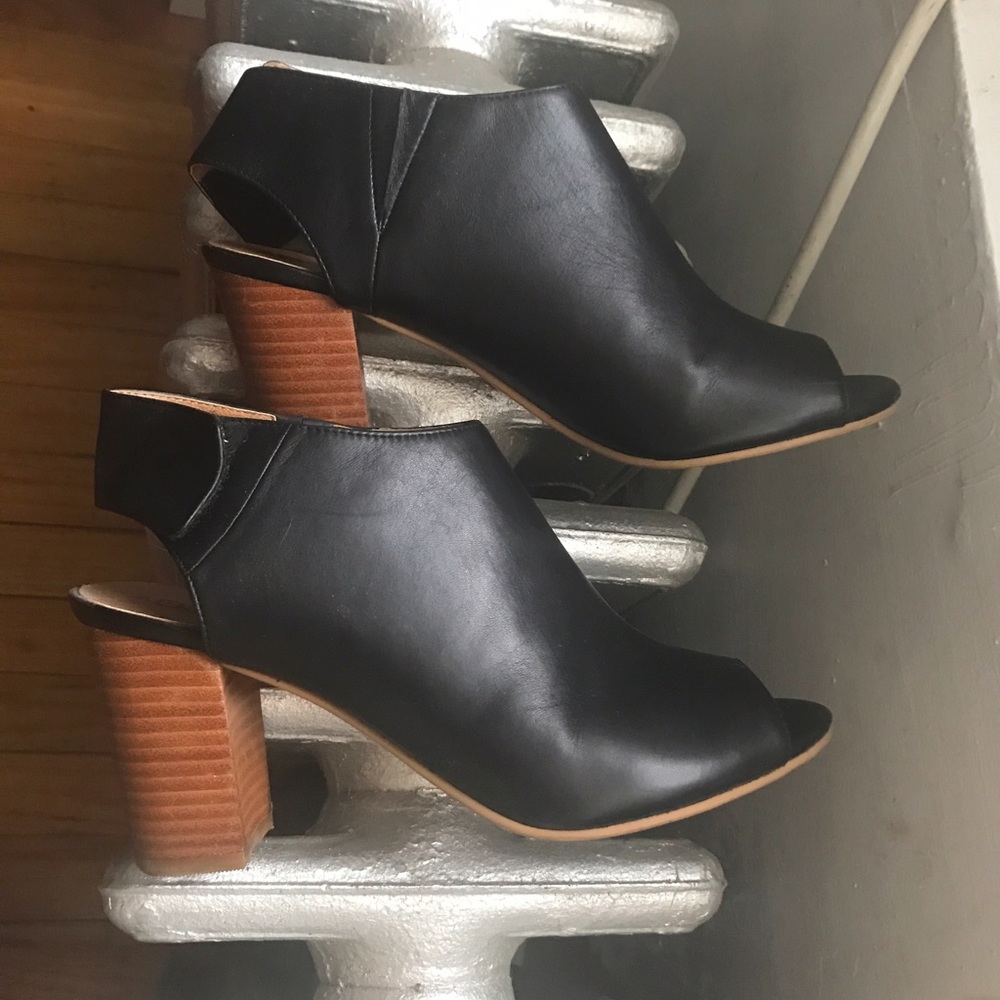 Super comfortable open toe booties