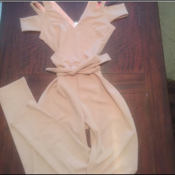 NWT Blush Romper - Picture 2 of 3