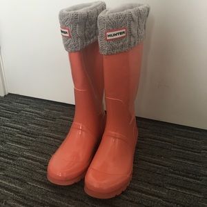 NEVER WORN Coral Rain Boots