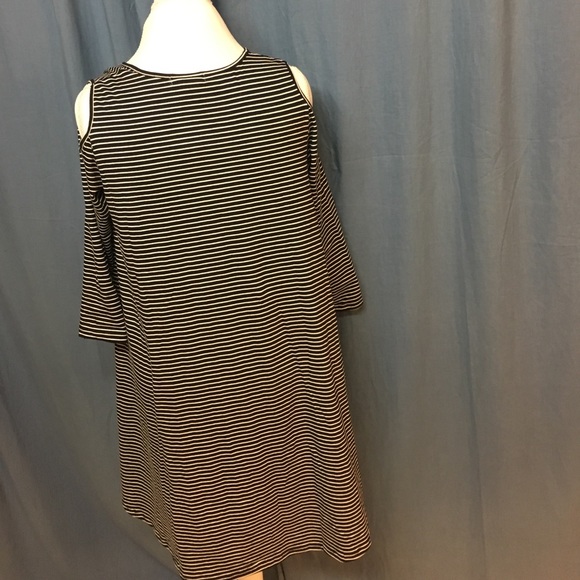 Cold shoulder cotton dress - Picture 2 of 4