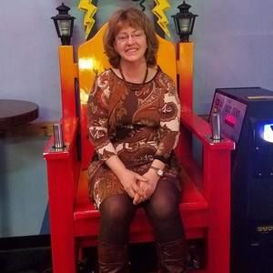 Meet your Posher, Brenda