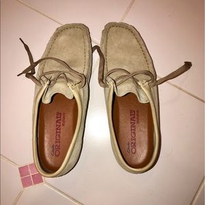 Clark's Original Low Rise Wallabee in Maple Suede