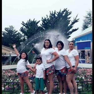 Meet your Posher, Esmeralda