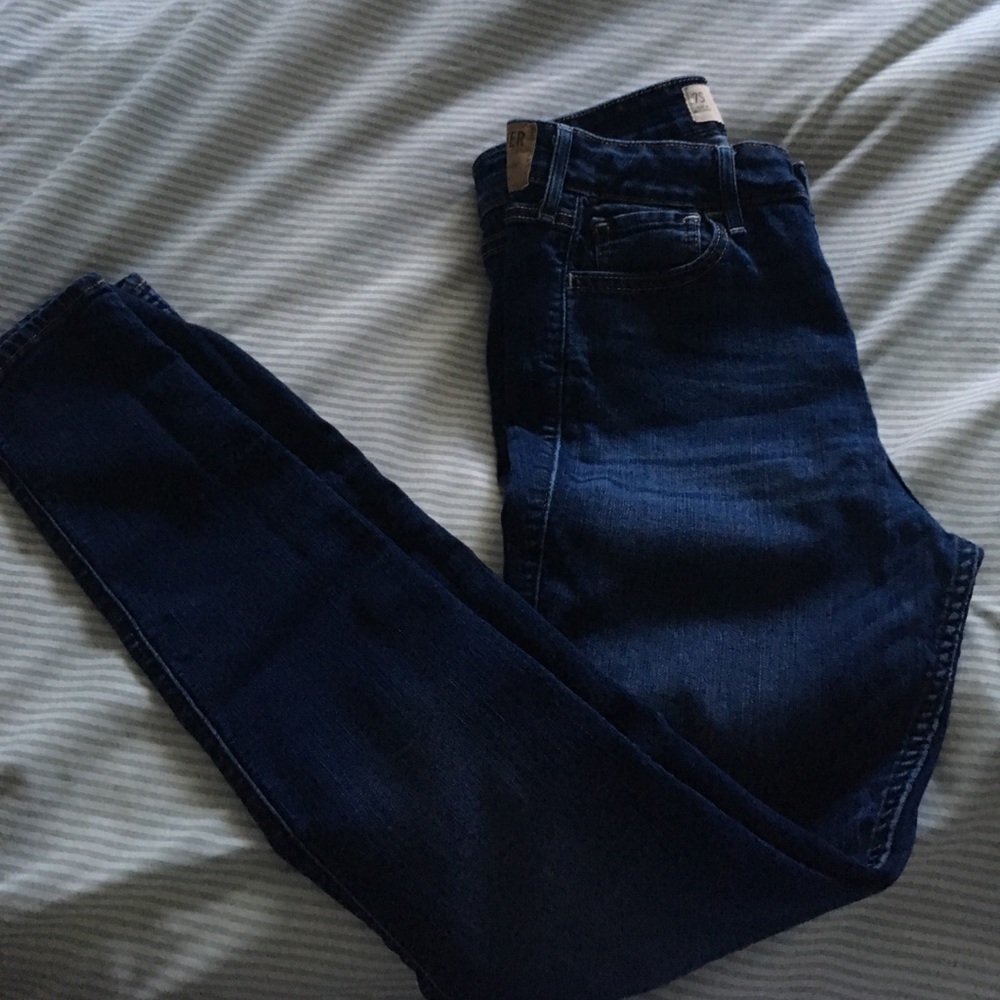 Hollister High-rise Jeans 7s