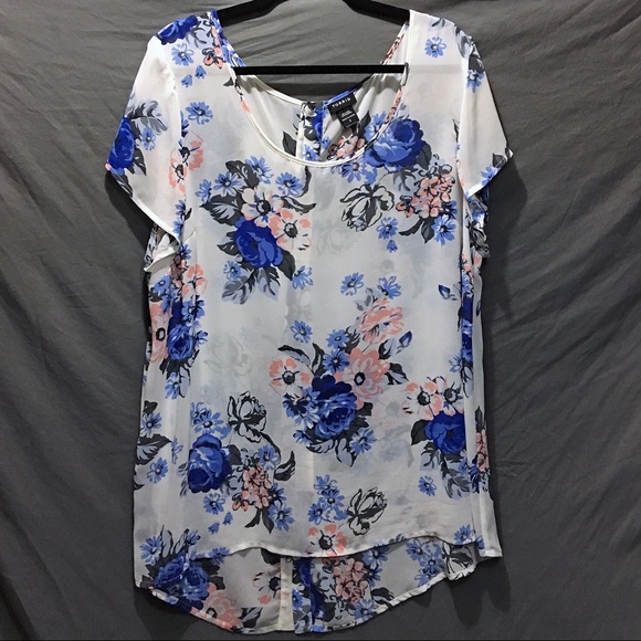 torrid Tops - Torrid Floral Hi Lo Button Back Top 2X NWOT