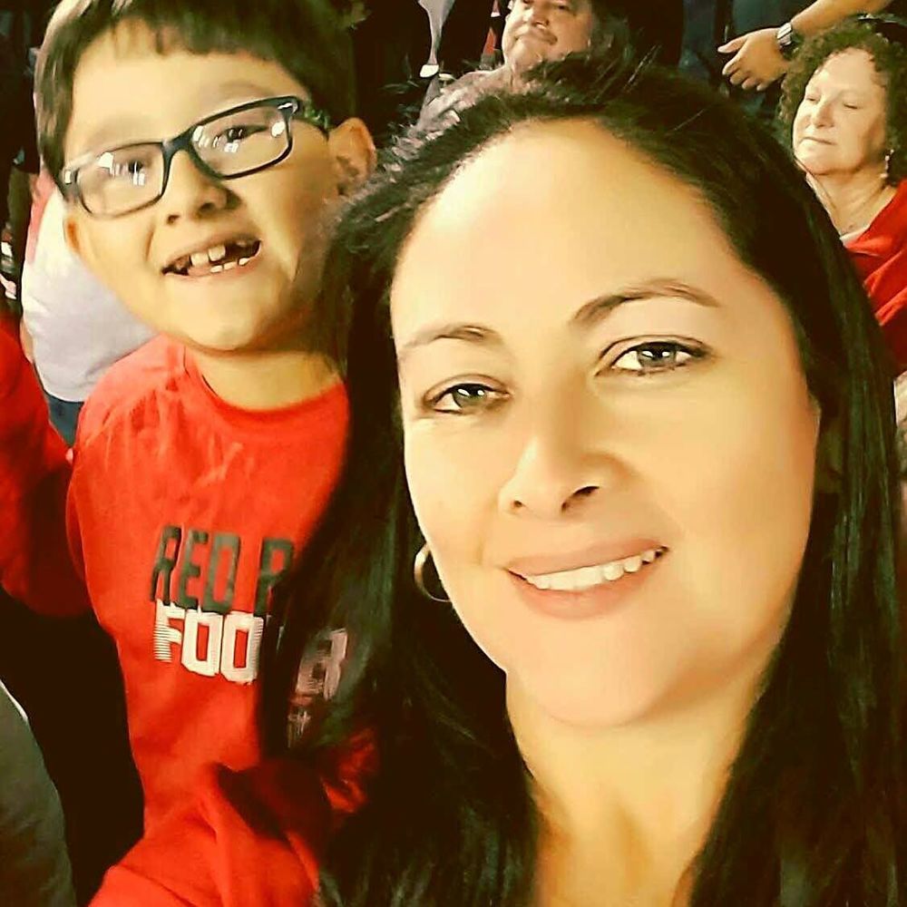 Meet your Posher, Maura