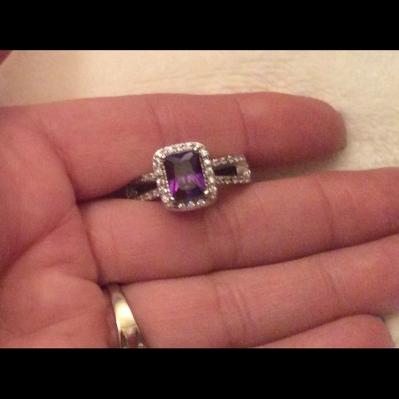 Amethyst and White Sapphire Ring - Picture 3 of 4