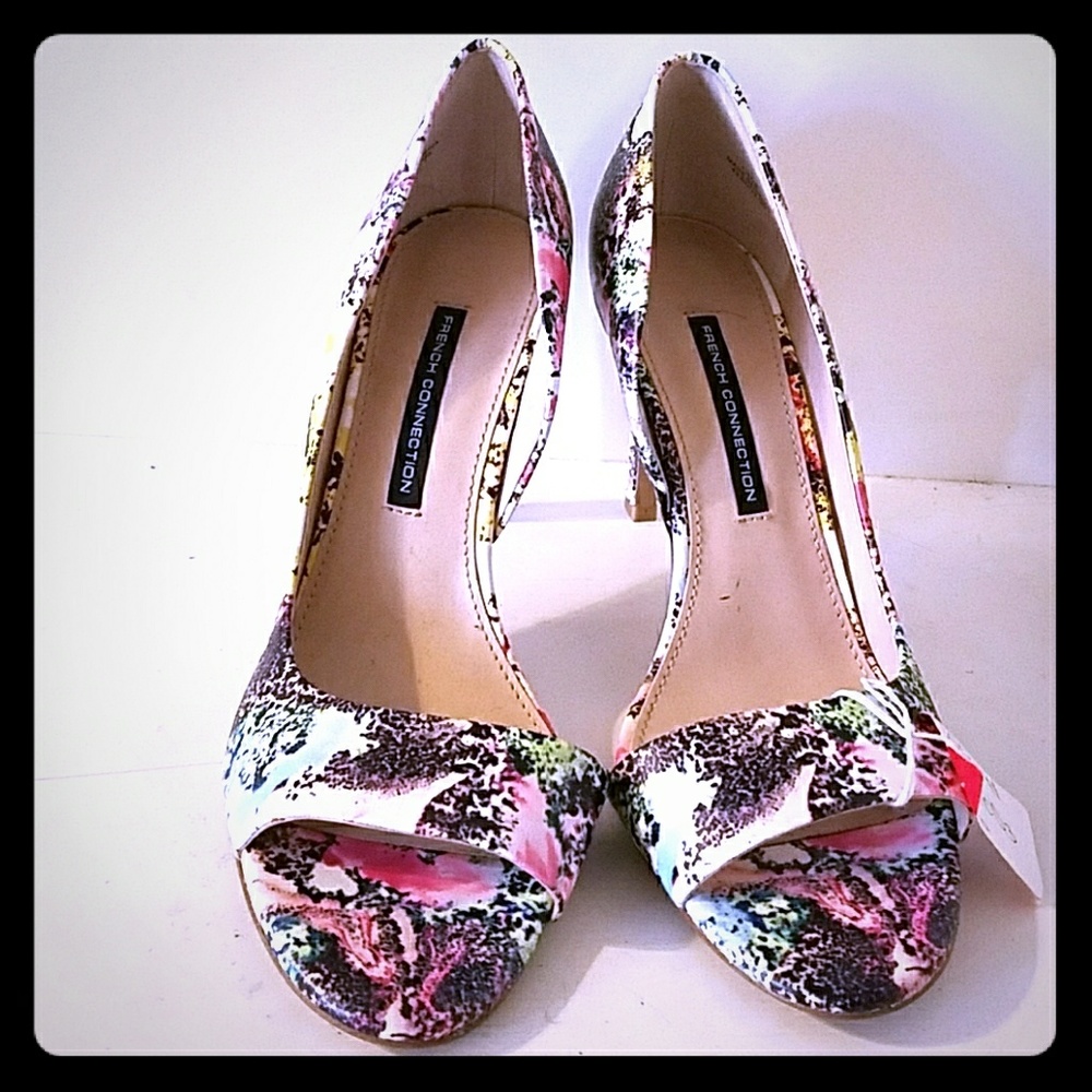 Beautiful Summer Fun Statement Heels