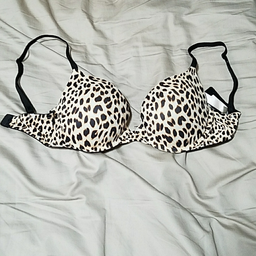 VS PINK leopard print bra 32 DD
