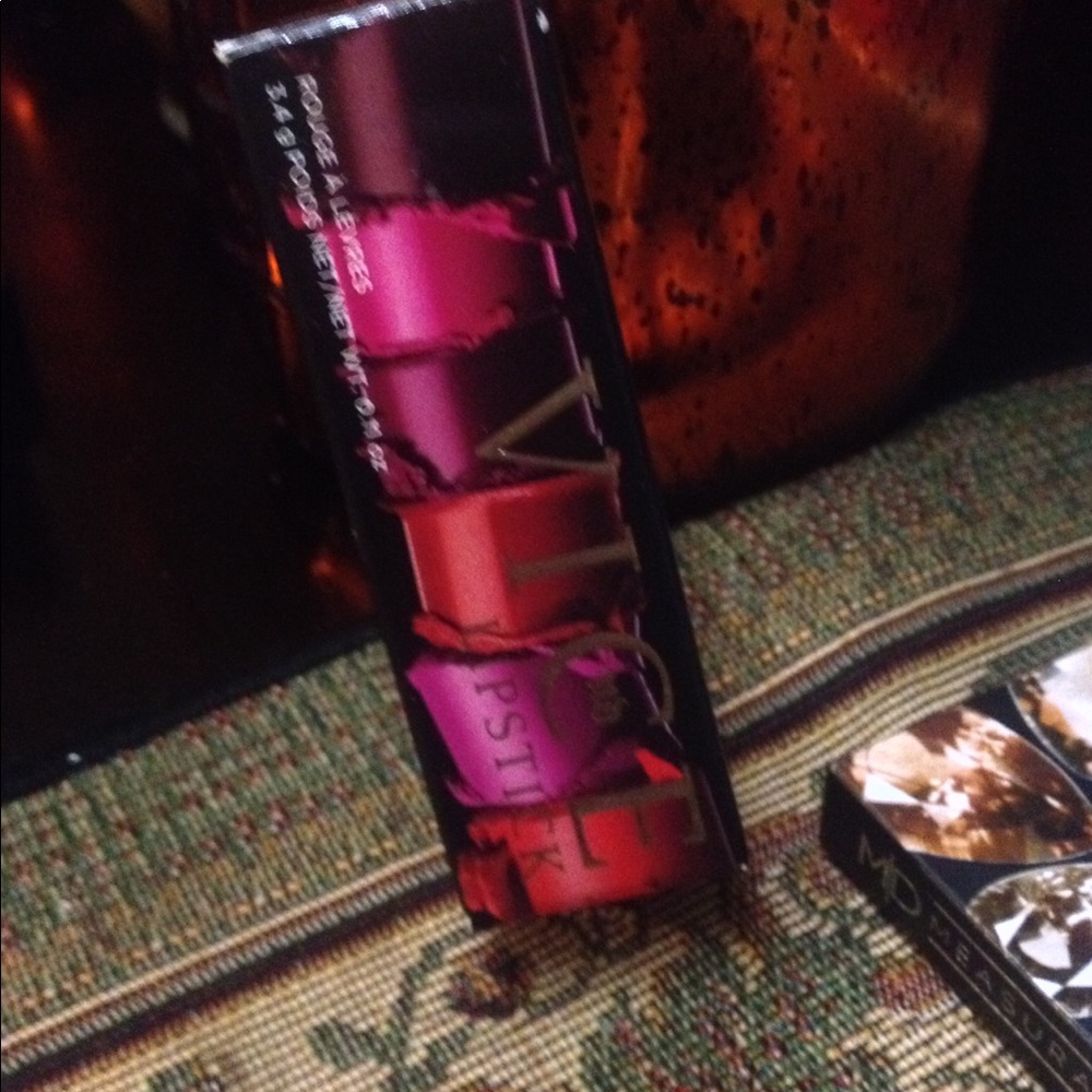 Urban decay lipstick brand new